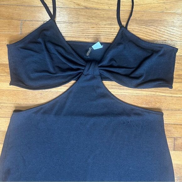 H&M Divided Triangle Top MINI BODYCON DRESS IN BLACK - Picture 8 of 13